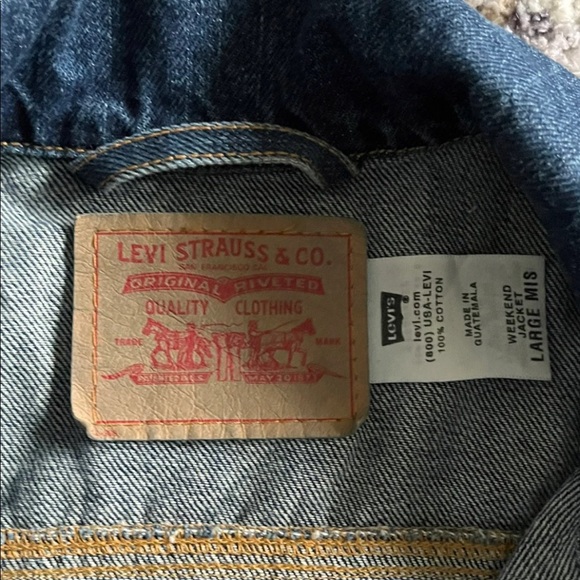 Levi’s Jean Jacket - Picture 2 of 3